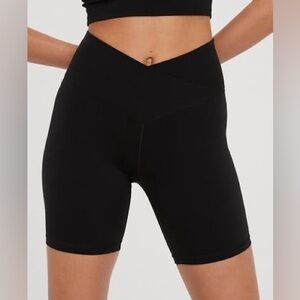 OFFLINE By Aerie Real Me Crossover High Waisted 7" Bike Short Size M Black